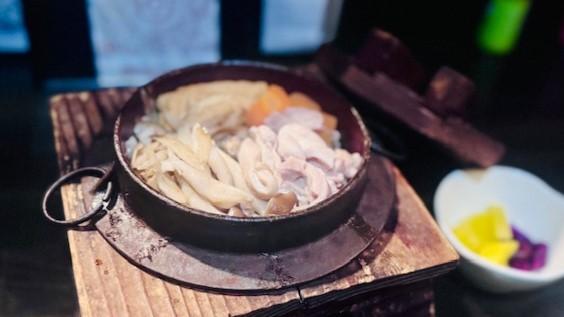 名物「鶏釜飯」