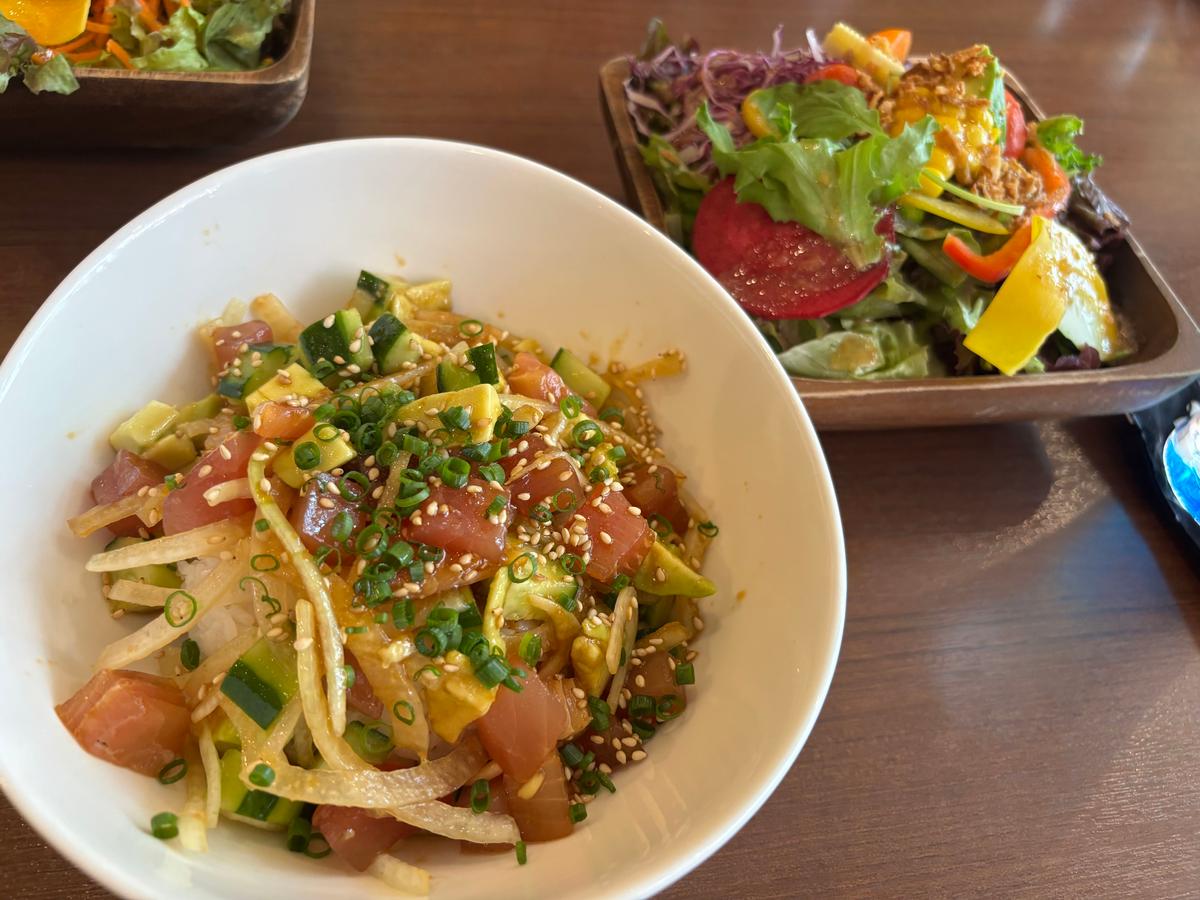 ごま油のきいた定番　アヒポキボウル　¥1,600