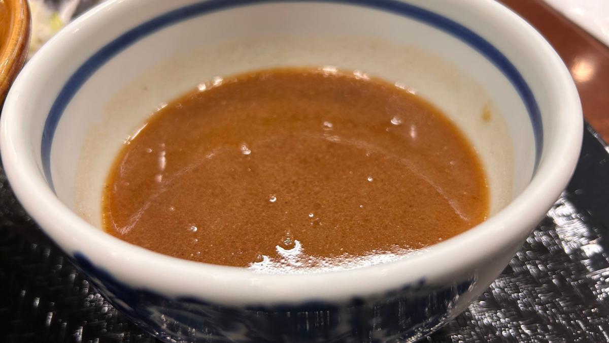 おそらく魚粉を使った出汁は、コクがあって最高