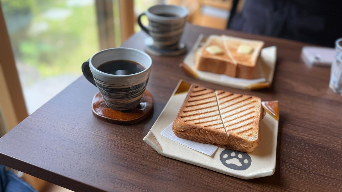 Aセット(トースト)、Bセット(ハムチーズ)