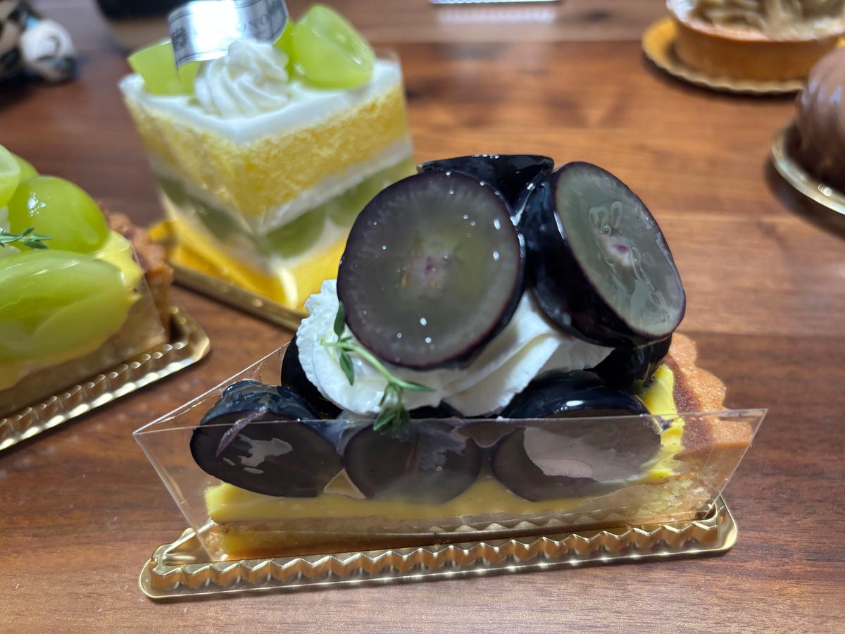 長野県産ナガノパープルのタルト　¥740 タルト美味しい！