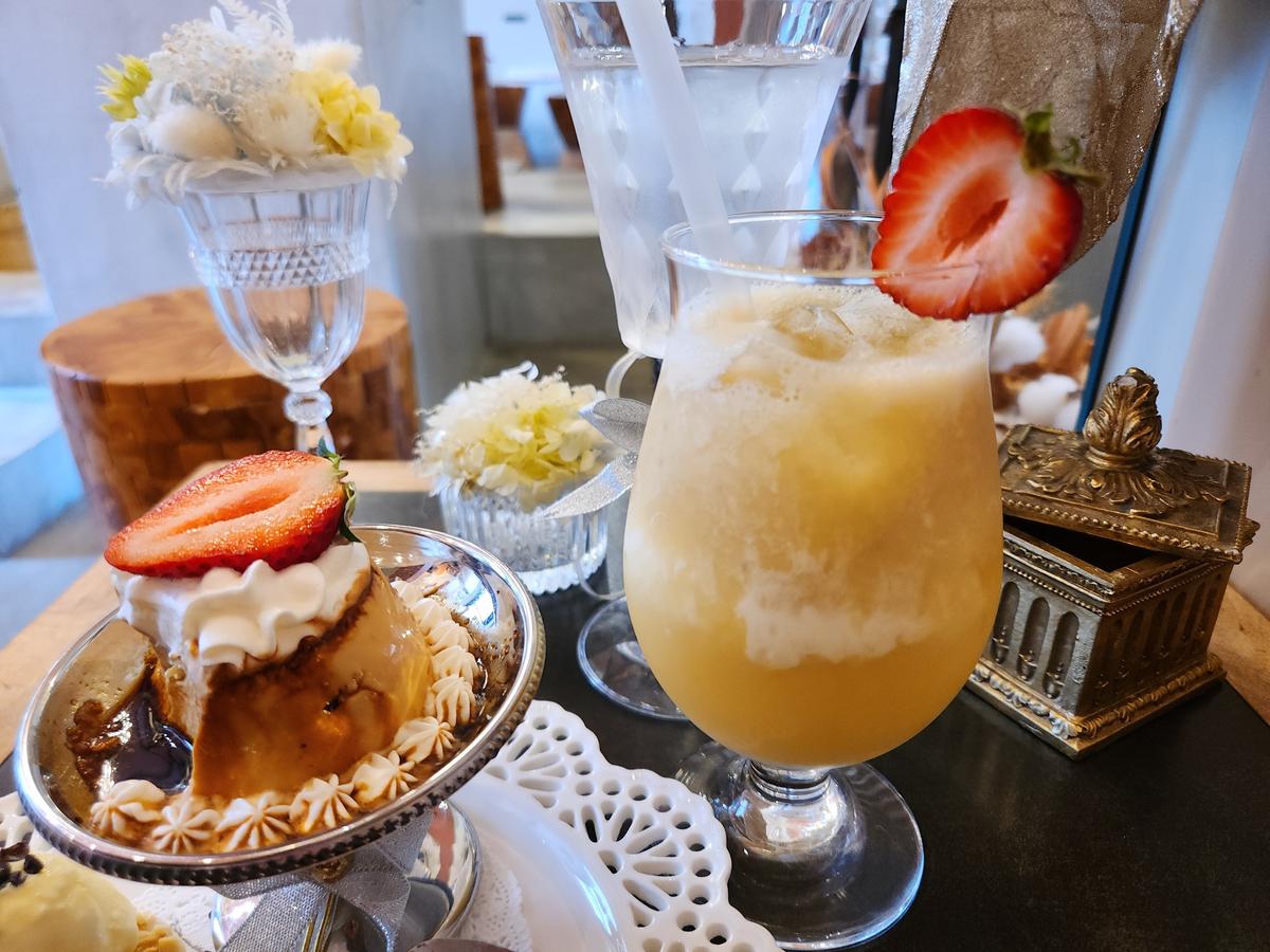 フルーツたっぷりのミックスジュース