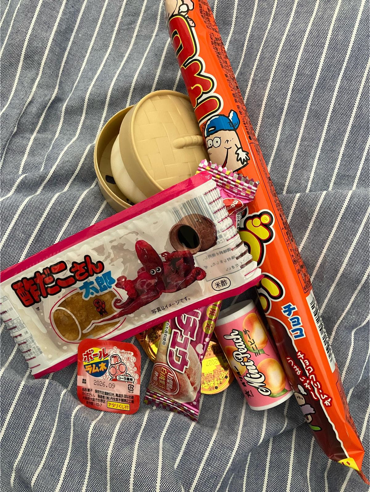 酢だこさんの下にも実はお菓子が…