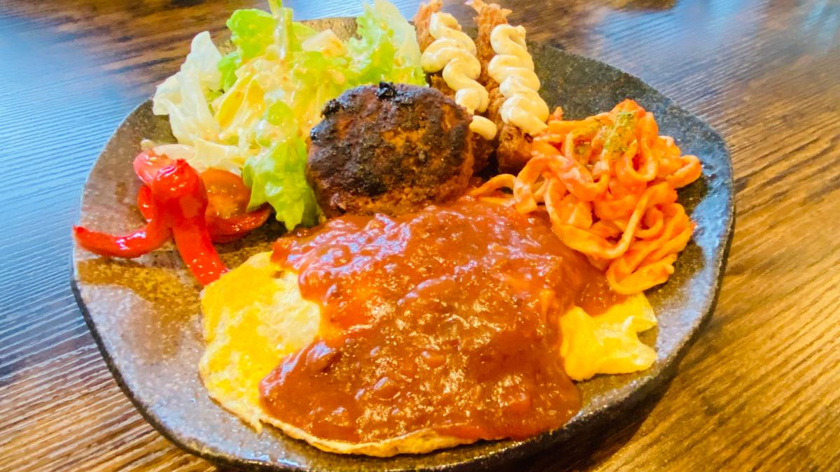 バターライスのオムライス