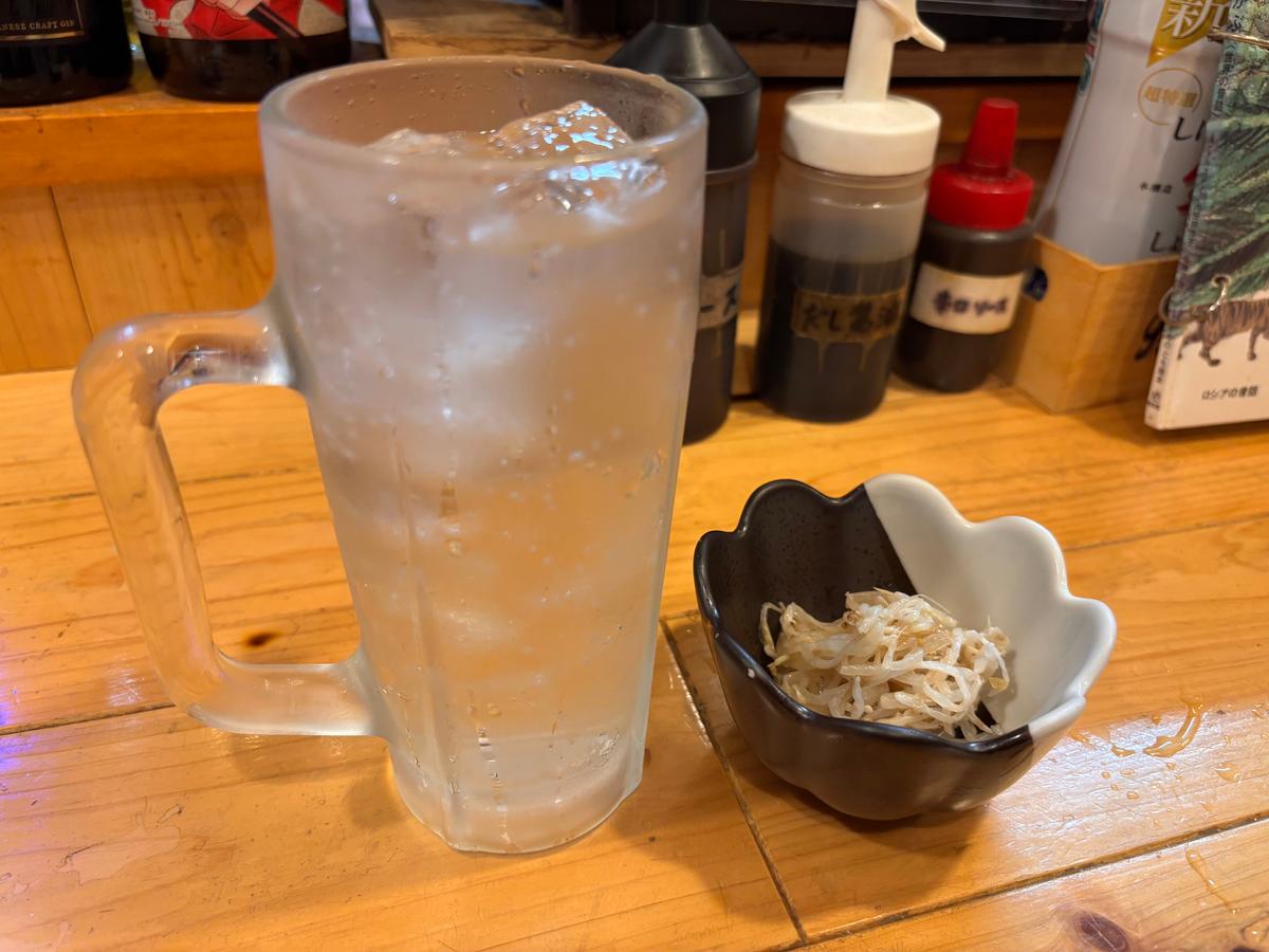 手作りのお通しも美味しい