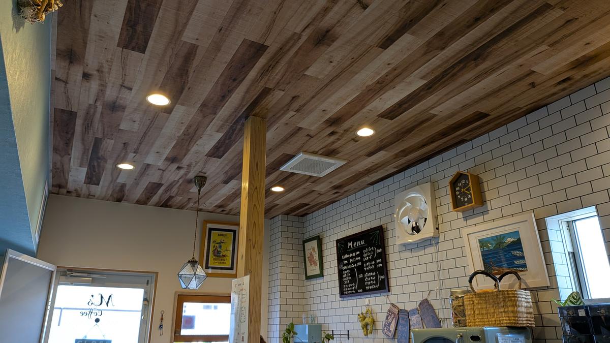 小物にもこだわり！な店内