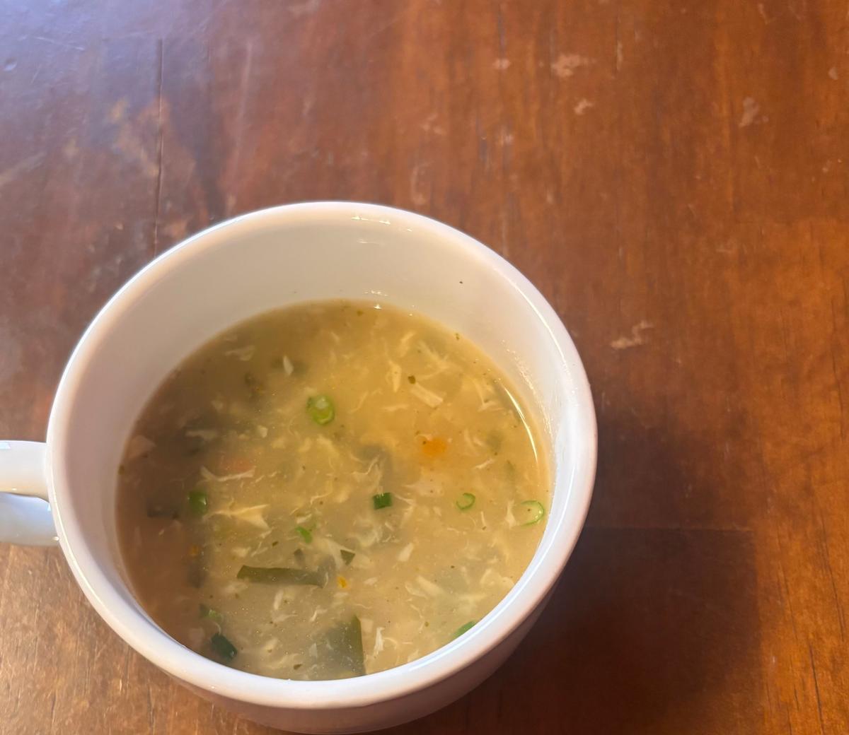スープもあつあつで美味しいです