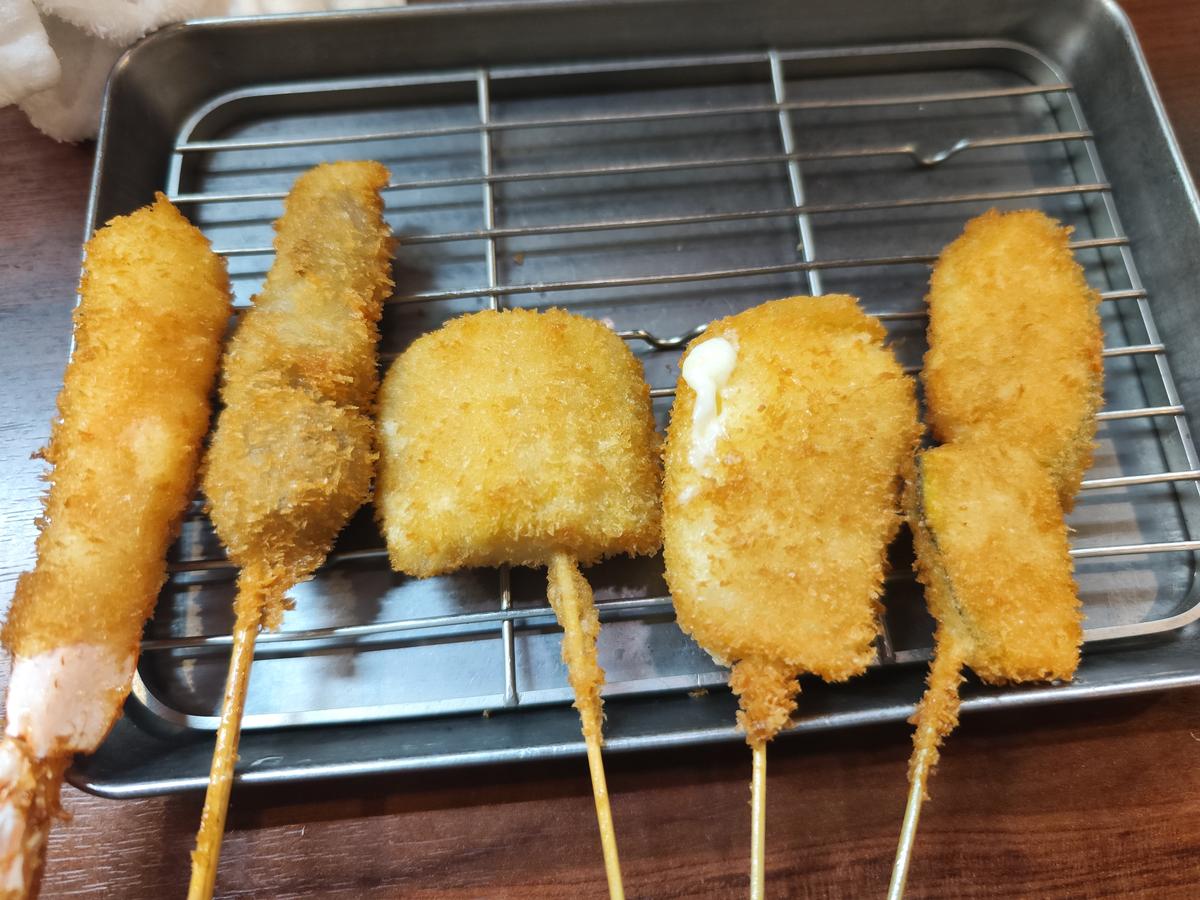 串かつ（海老、牛かつ、とうもろこし、モッツァレラ、カボチャ）