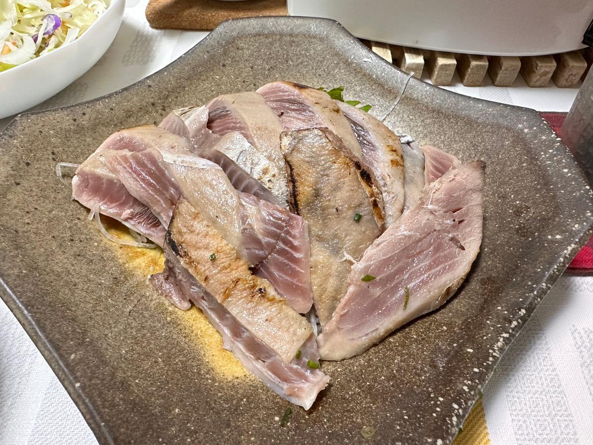 カツオの腹身　炙り