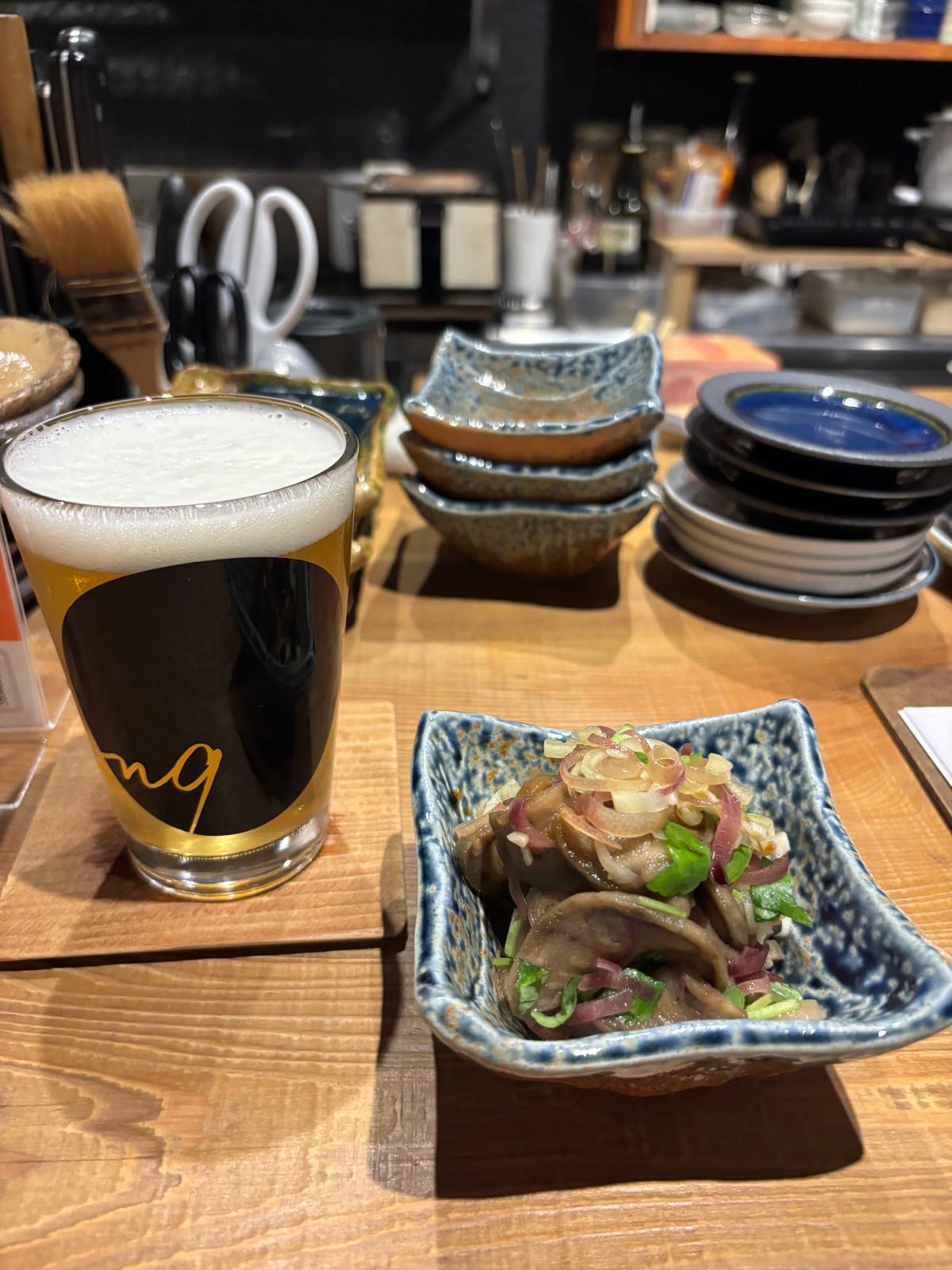 茄子と茗荷のぬか漬けのサラダとビール