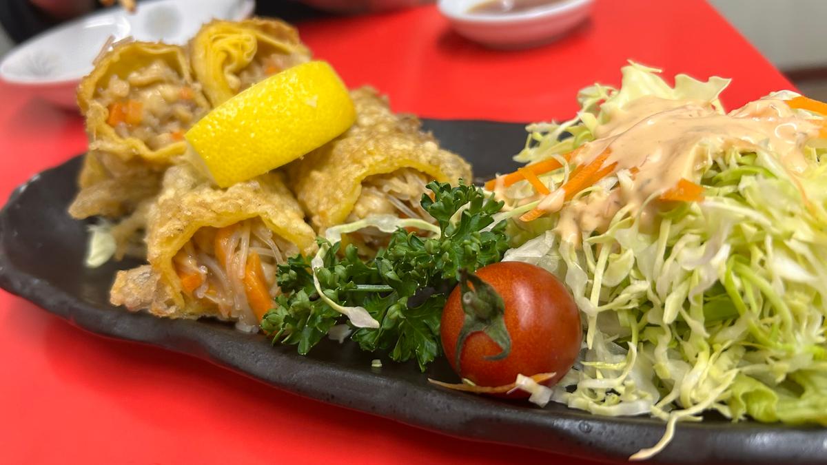 個人的なおすすめは玉子春巻き！