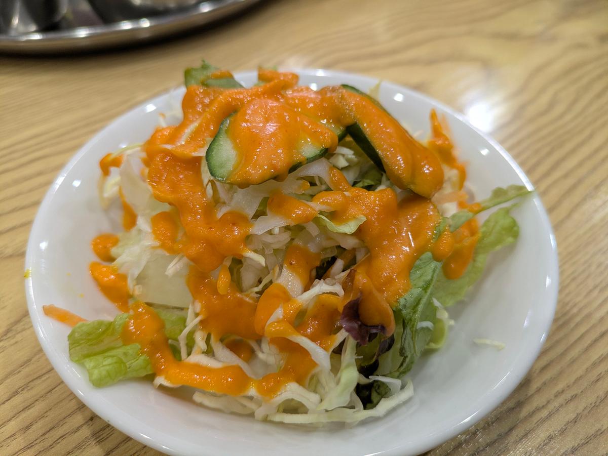 サラダもついてきます🥗