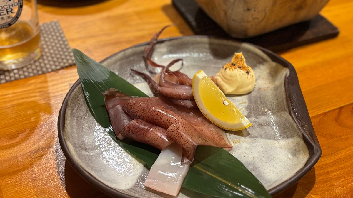 イカの一夜干し！炭火で自分のペースで焼けるのがとても気に入りました！