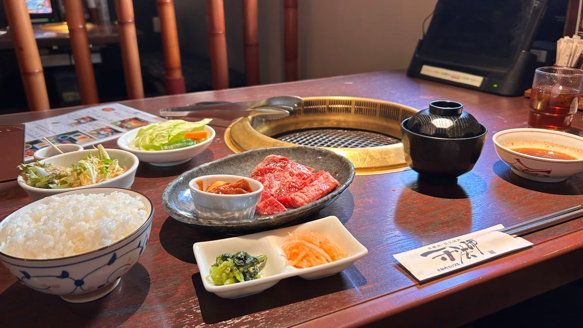 サイドメニューも豊富なランチセット🍙