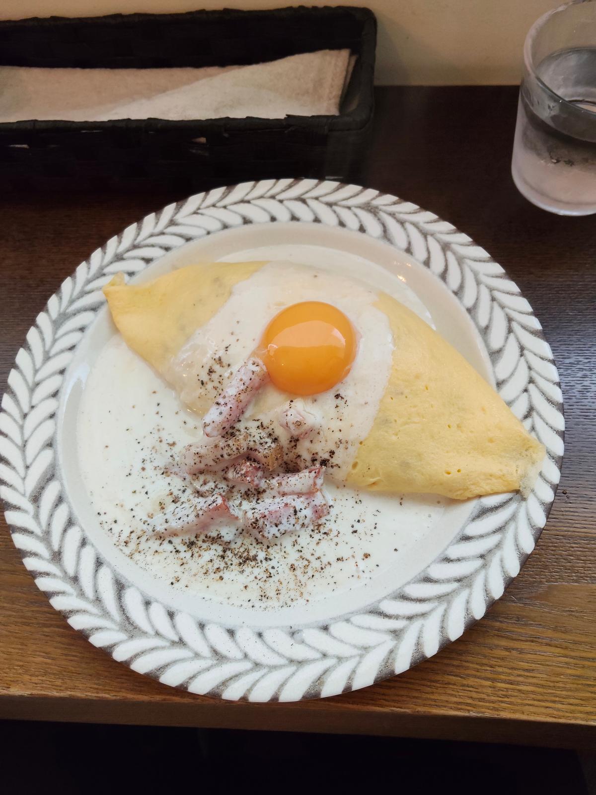 スモークベーコンのカルボナーラオムライス
