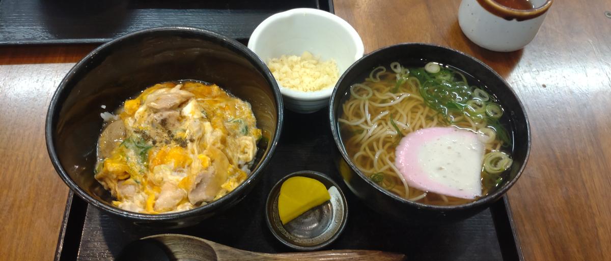 こちらはミニ!普通サイズの親子丼もありました🌸