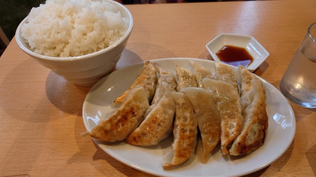 餃子は1人前6個