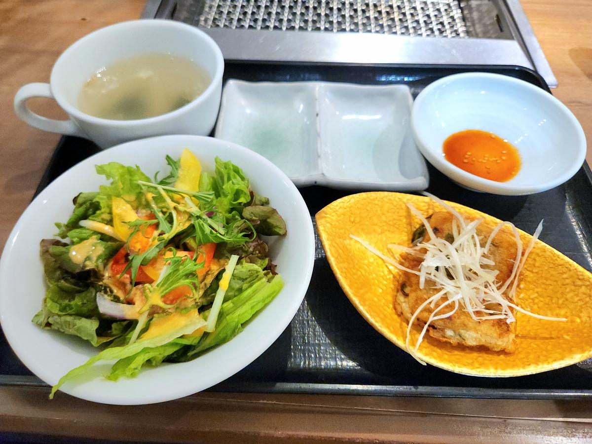 ランチセットにはサラダ、スープ、チヂミも付いてます!