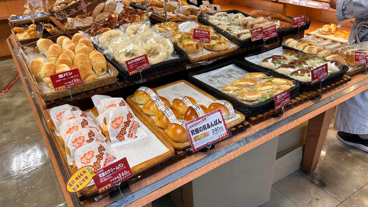 一押しパンは入店後すぐの箇所に並んでます